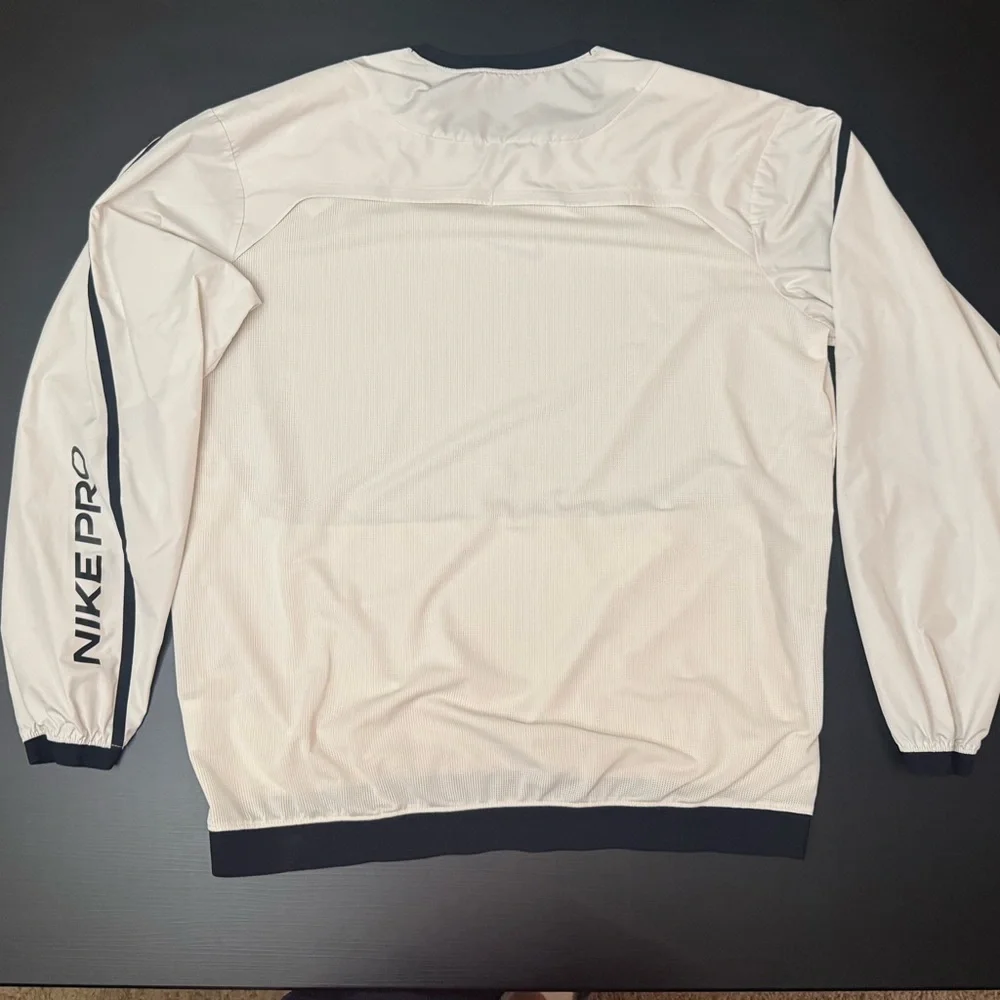 Nike Pro Men’s Cream and Black Pullover Large - Picture 7 of 9